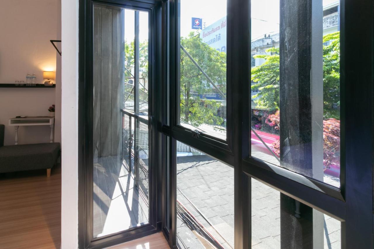 Uhu Bangkok Hotel Exterior photo